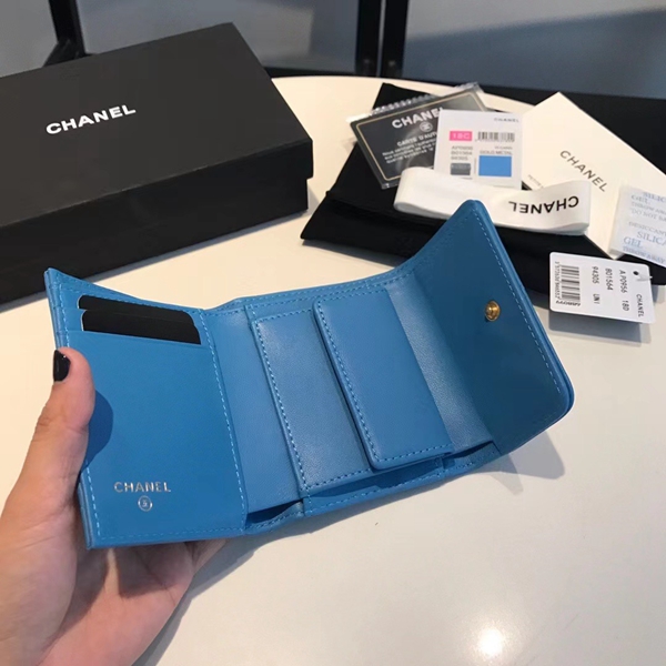 シャネル財布角部分ディテール